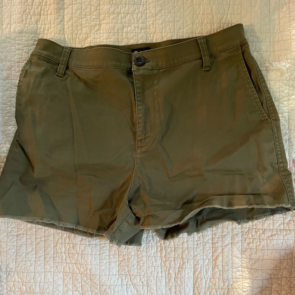 Madewell khaki army green shorts sz 10